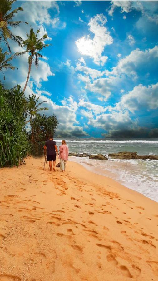 Akurala Beach Boutique Resort ภายนอก รูปภาพ