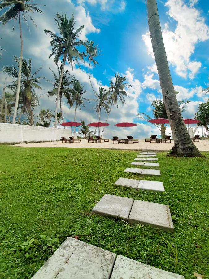 Akurala Beach Boutique Resort ภายนอก รูปภาพ