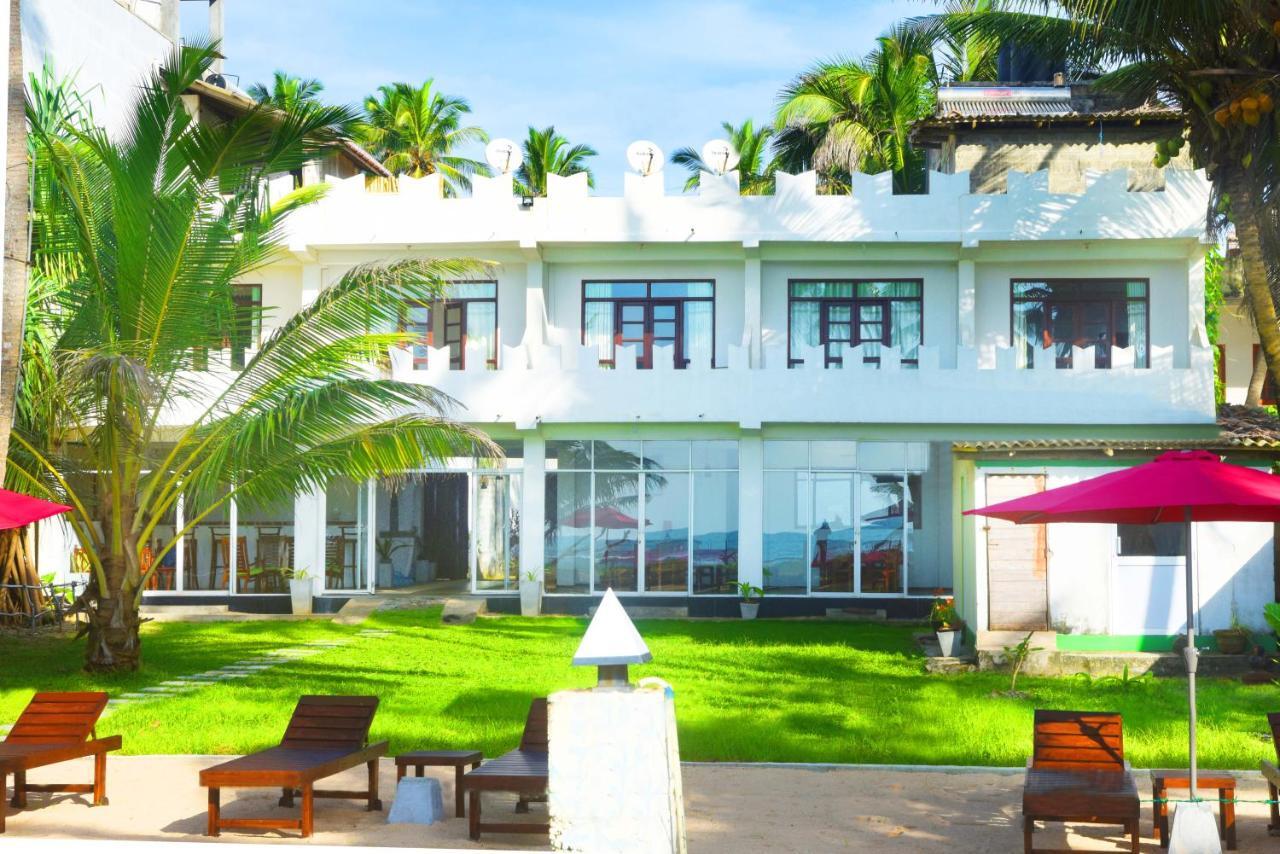 Akurala Beach Boutique Resort ภายนอก รูปภาพ