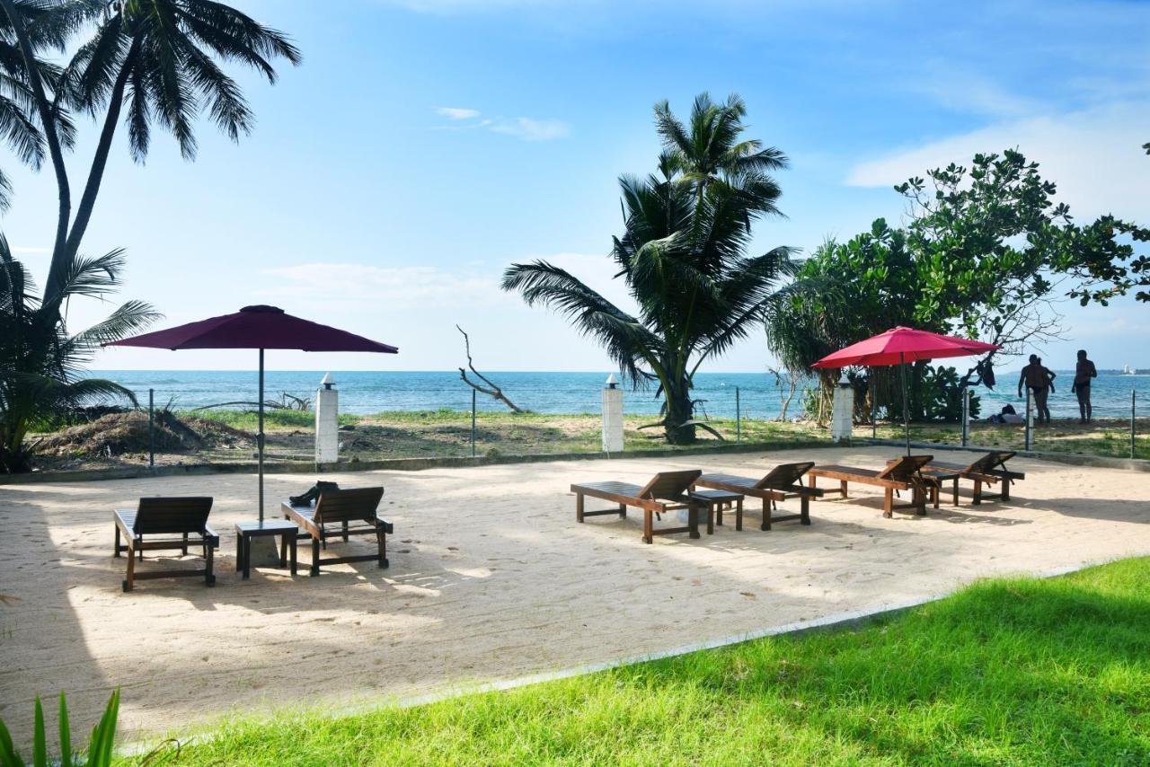 Akurala Beach Boutique Resort ภายนอก รูปภาพ