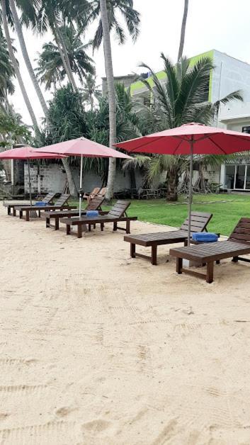 Akurala Beach Boutique Resort ภายนอก รูปภาพ