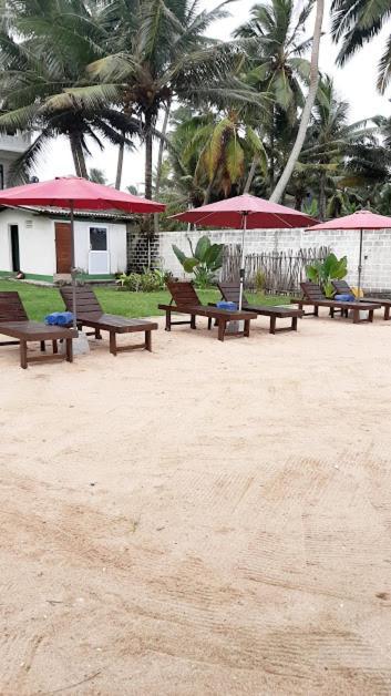 Akurala Beach Boutique Resort ภายนอก รูปภาพ