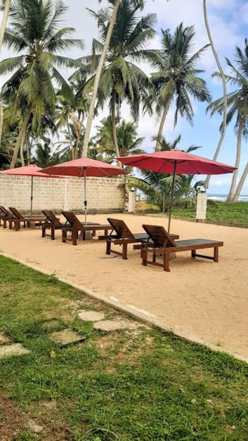 Akurala Beach Boutique Resort ภายนอก รูปภาพ
