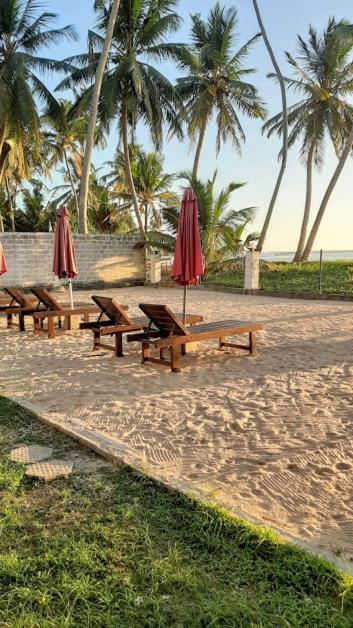 Akurala Beach Boutique Resort ภายนอก รูปภาพ